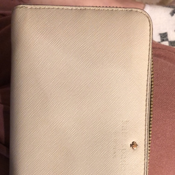 Kate Spade Wallet - Picture 4 of 4